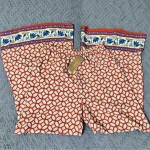 Francesca's Collections Red and White Geometric Shorts